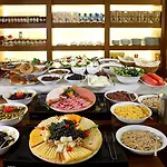 Housez & Special Class Hotel 4*