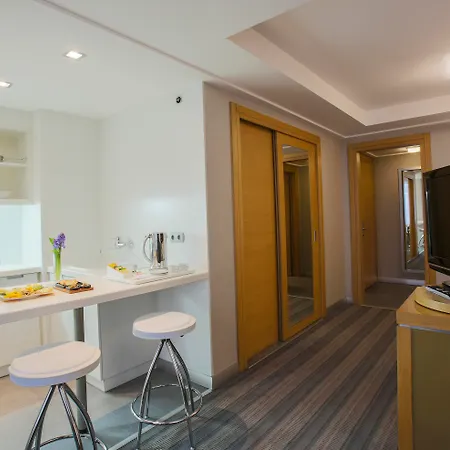 Hotel Housez Suites&apartments Special Class