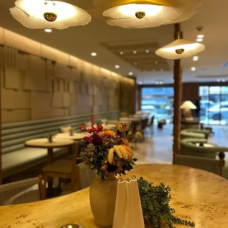 Housez & Special Class 4* Istanbul