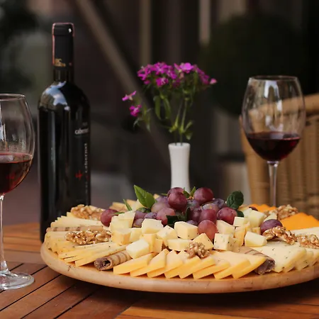 Отель Housez & Special Class