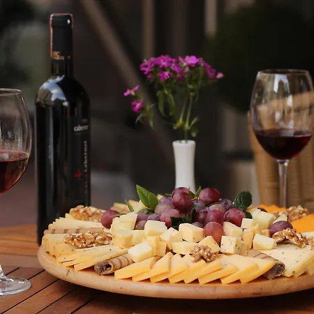 Отель Housez & Special Class