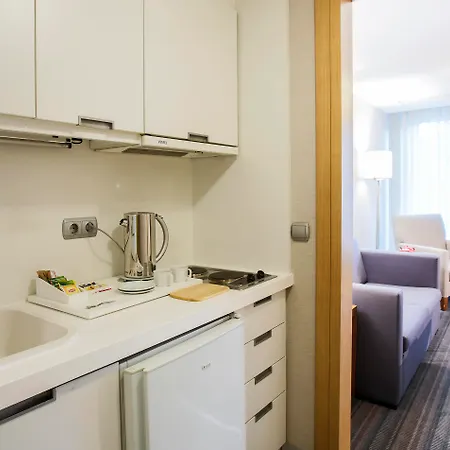 Hotel Housez & Special Class