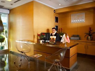 酒店 豪斯兹特级套房公寓 4*