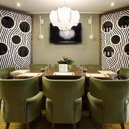 Housez & Special Class 4*